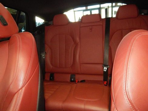 Used 2021 BMW X6 xDrive40i w/ Premium Package image 32