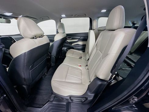 Used 2023 Subaru Ascent Limited AWD/4WD image 31