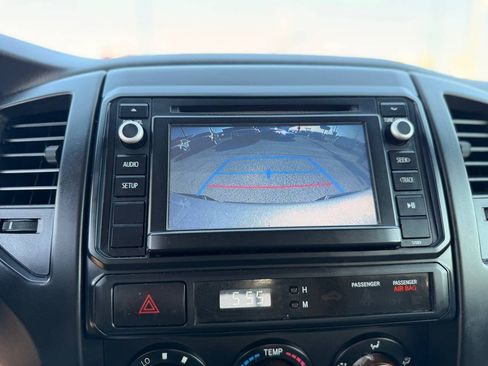 Used 2014 Toyota Tacoma PreRunner w/ Convenience Package RWD image 21