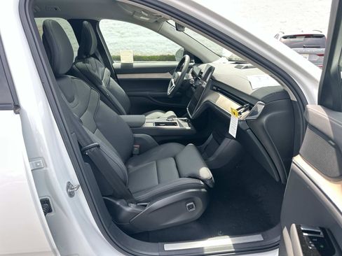 New 2026 Volvo EX90 Plus AWD/4WD image 21