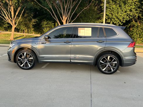 Used 2024 Volkswagen Tiguan SEL R-Line AWD/4WD image 7