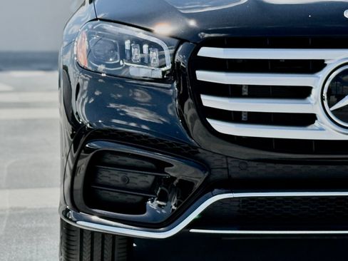 New 2026 Mercedes-Benz GLS 580 4MATIC image 6