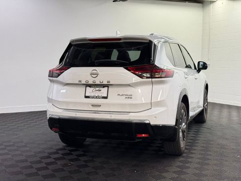 Certified 2024 Nissan Rogue Platinum w/ Platinum Premium Package image 2