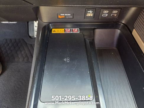 Used 2025 Toyota Camry SE FWD image 24