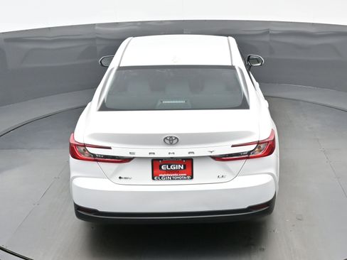 Used 2025 Toyota Camry LE FWD image 37