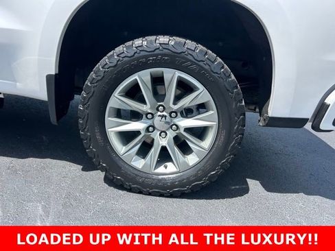 Used 2023 Chevrolet Silverado 1500 High Country w/ High Country Premium Package image 10