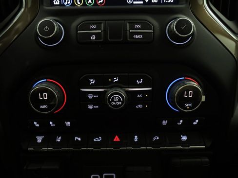 Used 2022 Chevrolet Silverado 3500 High Country w/ LPO, Hitch Package image 26