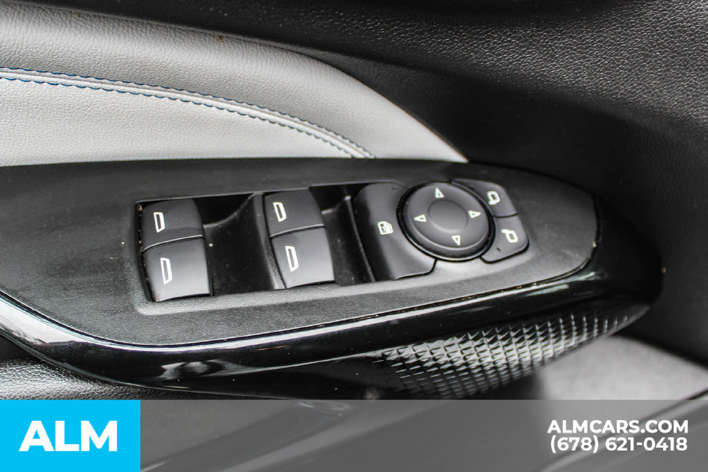 Used 2025 Chevrolet Trax LT FWD image 39