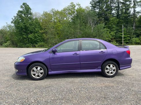 Used 2004 Toyota Corolla S FWD image 3