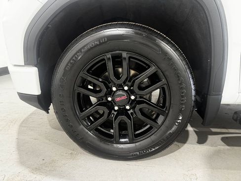 Used 2022 GMC Sierra 1500 Elevation w/ LPO, Elevation Black Package AWD/4WD image 7