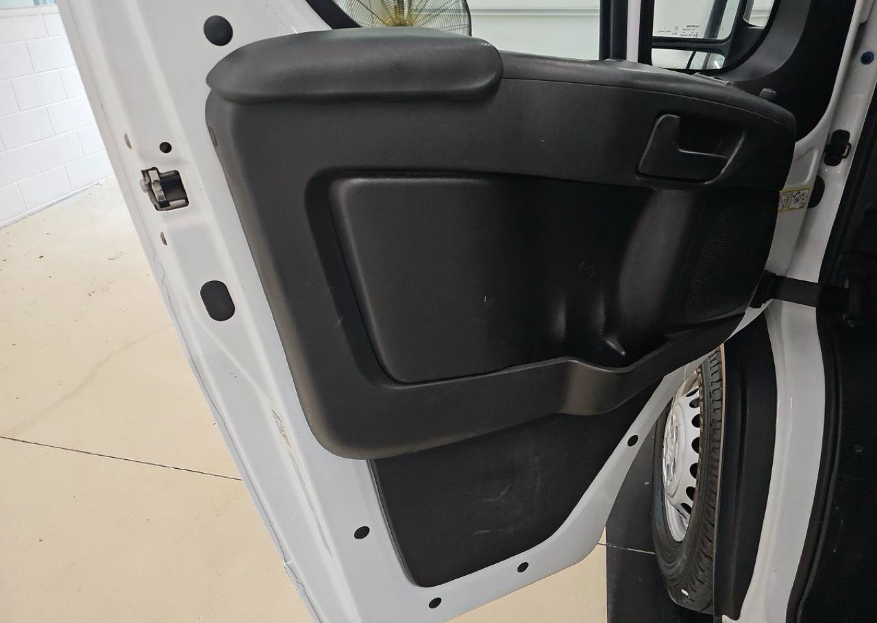Used 2024 RAM ProMaster 2500 w/ Convenience Group FWD image 7