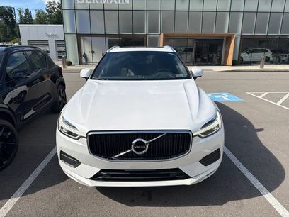 Used 2020 Volvo XC60 T5 Momentum w/ Protection Package
