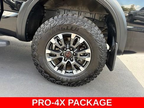 Used 2023 Nissan Titan PRO-4X w/ Pro-4x Convenience Package AWD/4WD image 10