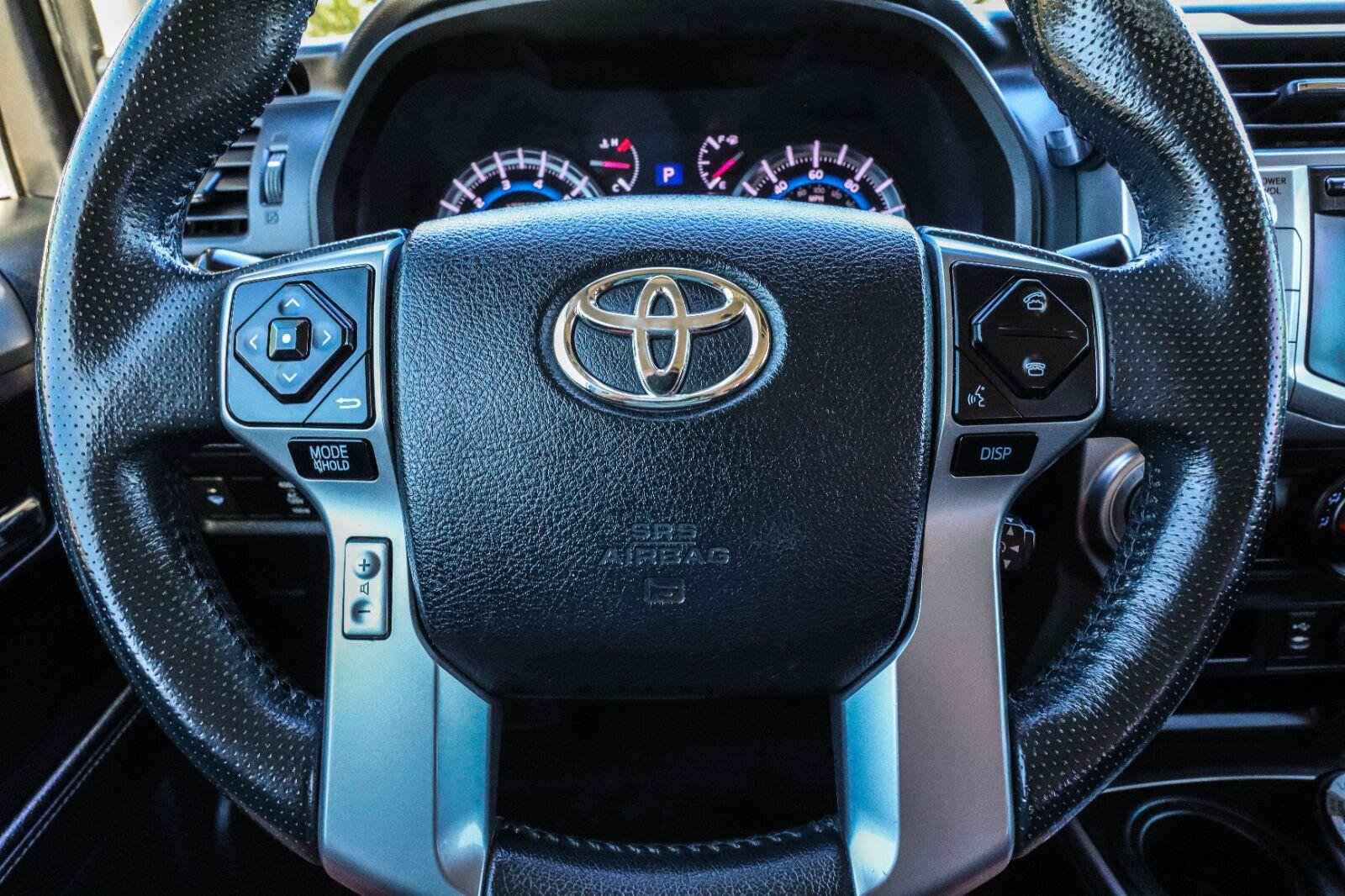 Used 2015 Toyota 4Runner SR5 AWD/4WD image 15