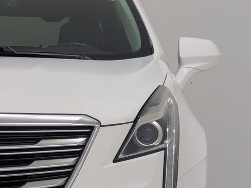 Used 2017 Cadillac XT5 Luxury w/ Driver Awareness Package image 10