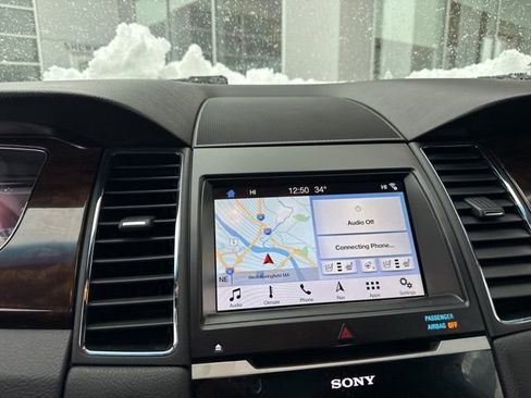 Used 2019 Ford Taurus Limited image 15