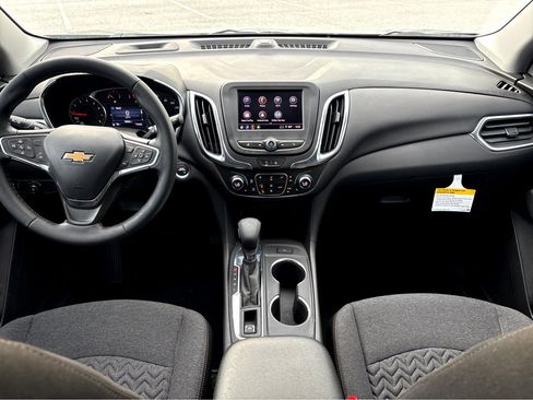 Used 2023 Chevrolet Equinox LT FWD image 4