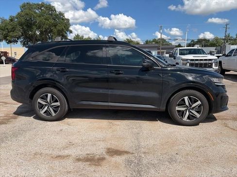 Used 2022 Kia Sorento EX w/ Panoramic Sunroof Package FWD image 5