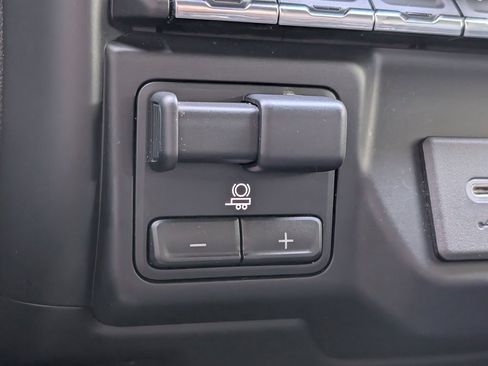 Used 2020 GMC Sierra 2500 Denali w/ Denali Ultimate Package image 29