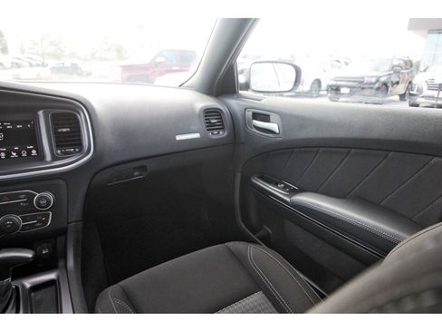 Used 2020 Dodge Charger SXT w/ Driver Convenience Group image 13