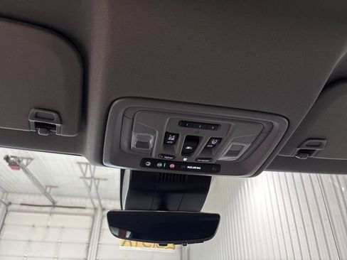 Used 2024 GMC Sierra 1500 Denali w/ Denali Reserve Package AWD/4WD image 16