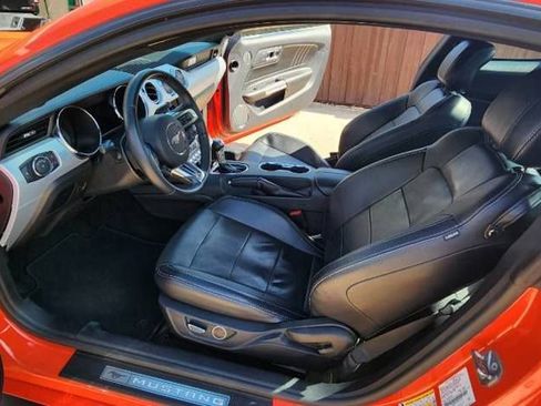 Used 2016 Ford Mustang GT Premium RWD image 3