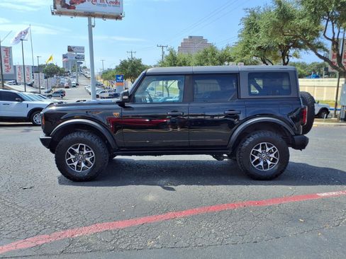 Used 2024 Ford Bronco Badlands AWD/4WD image 9