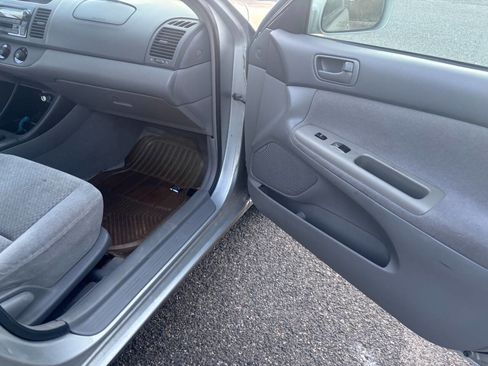 Used 2003 Toyota Camry LE image 24