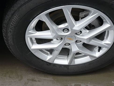 Used 2024 Chevrolet Equinox LT image 29