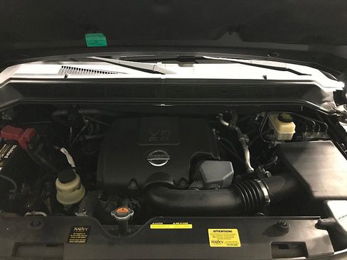 Used 2013 Nissan Armada Platinum image 32