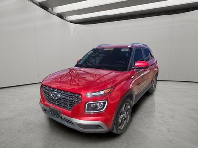 Used 2022 Hyundai Venue Limited w/ Cargo Package