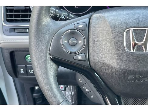 Used 2018 Honda HR-V EX-L image 36