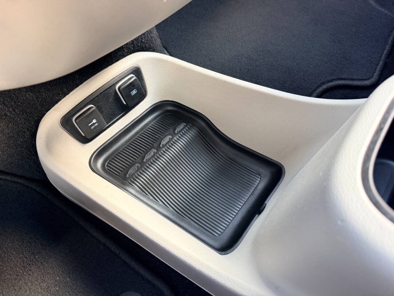 Used 2020 Chrysler Pacifica Limited FWD image 54