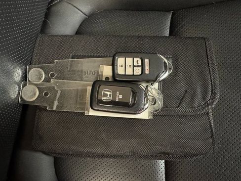 Used 2021 Honda Accord Touring image 29