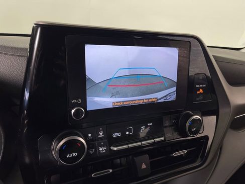 Certified 2023 Toyota Highlander LE image 21