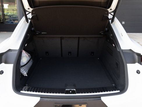 Certified 2025 Porsche Cayenne Coupe image 30