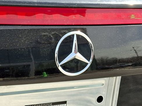 Used 2018 Mercedes-Benz SL 550 image 34