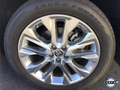 Used 2023 Toyota Highlander Limited image 14