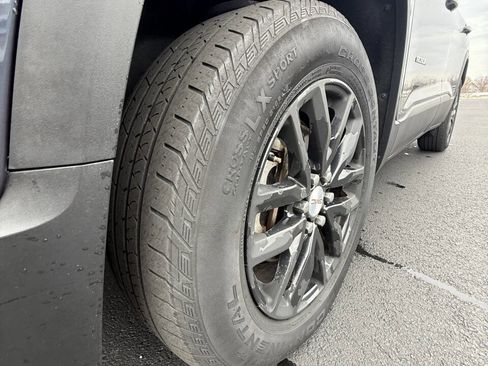 Used 2019 GMC Acadia SLT w/ LPO, Floor Liner Package image 38