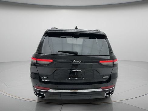 Used 2023 Jeep Grand Cherokee Overland w/ Luxury Tech Group IV AWD/4WD image 7