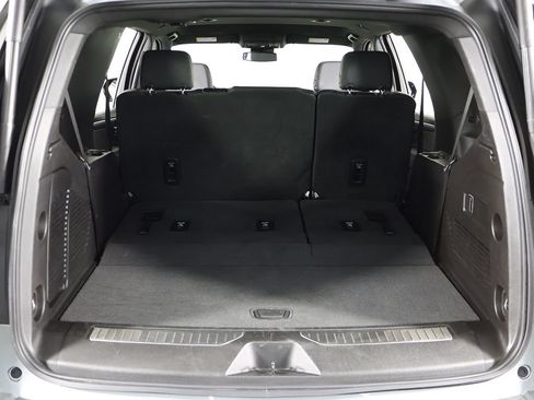 Used 2025 Chevrolet Tahoe Z71 AWD/4WD image 23