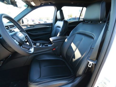 New 2025 Jeep Grand Cherokee L Limited w/ Black Appearance Package image 27