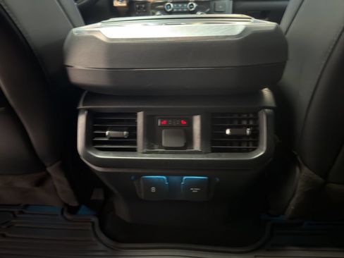 Used 2022 Ford F150 Raptor w/ Equipment Group 801A High AWD/4WD image 18