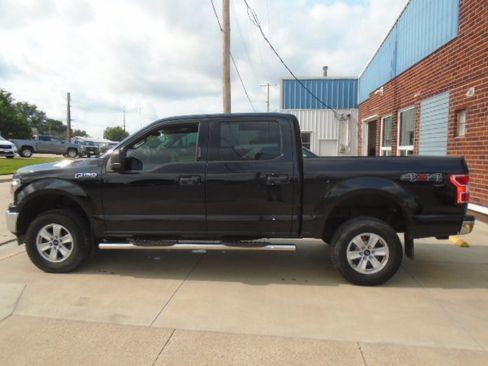 Used 2018 Ford F150 XLT AWD/4WD image 3