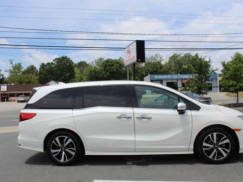 Used 2018 Honda Odyssey Elite image 4