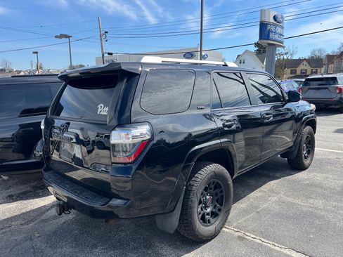 Used 2015 Toyota 4Runner SR5 Premium image 4