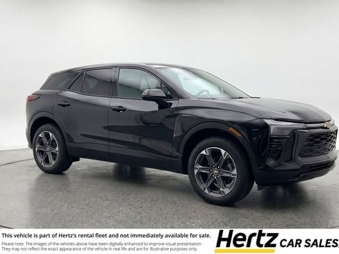 Used 2025 Chevrolet Blazer LT FWD image 1