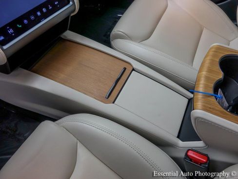 Used 2020 Tesla Model S Performance image 33