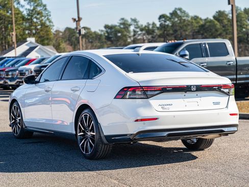 Used 2025 Honda Accord Touring image 5