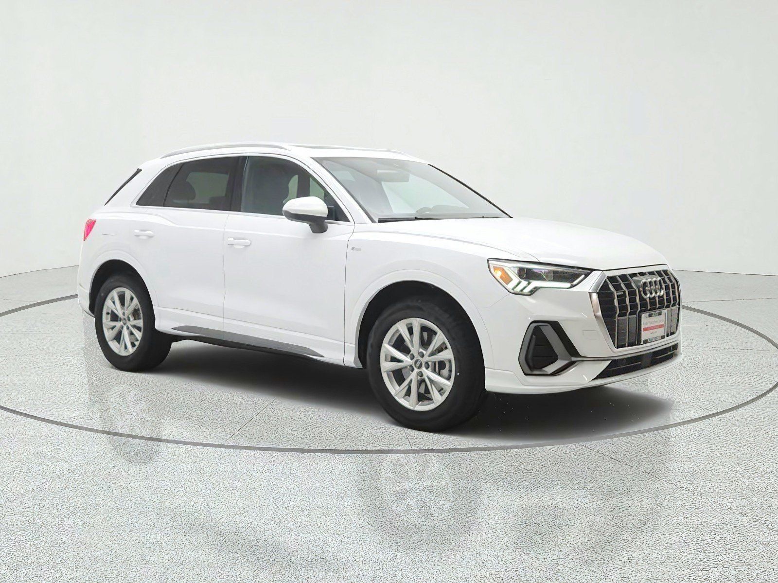 Used 2024 Audi Q3 2.0T Premium AWD/4WD image 3